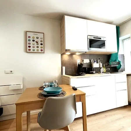 M5 Cosy Proche Orly Apartmán *
